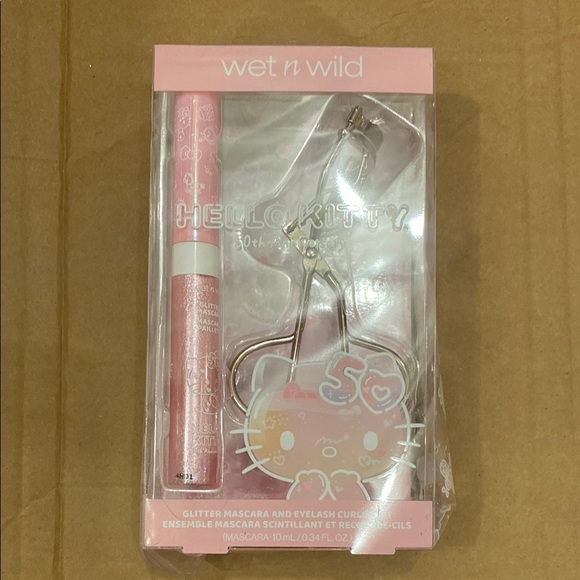wet n wild Hello Kitty Glitter Mascara and Eyelash Curler Set - Pink and Silver - Picture 1 of 2
